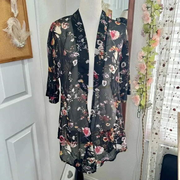 Floral Kimono Coverup - Picture 3 of 5